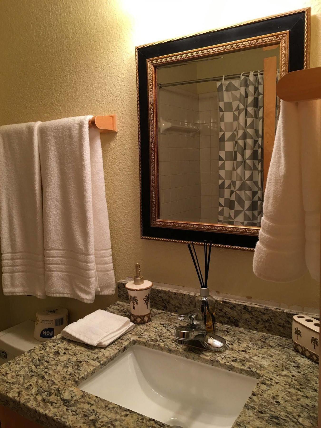 The Cove Bnb Hudson Bend Eksteriør bilde