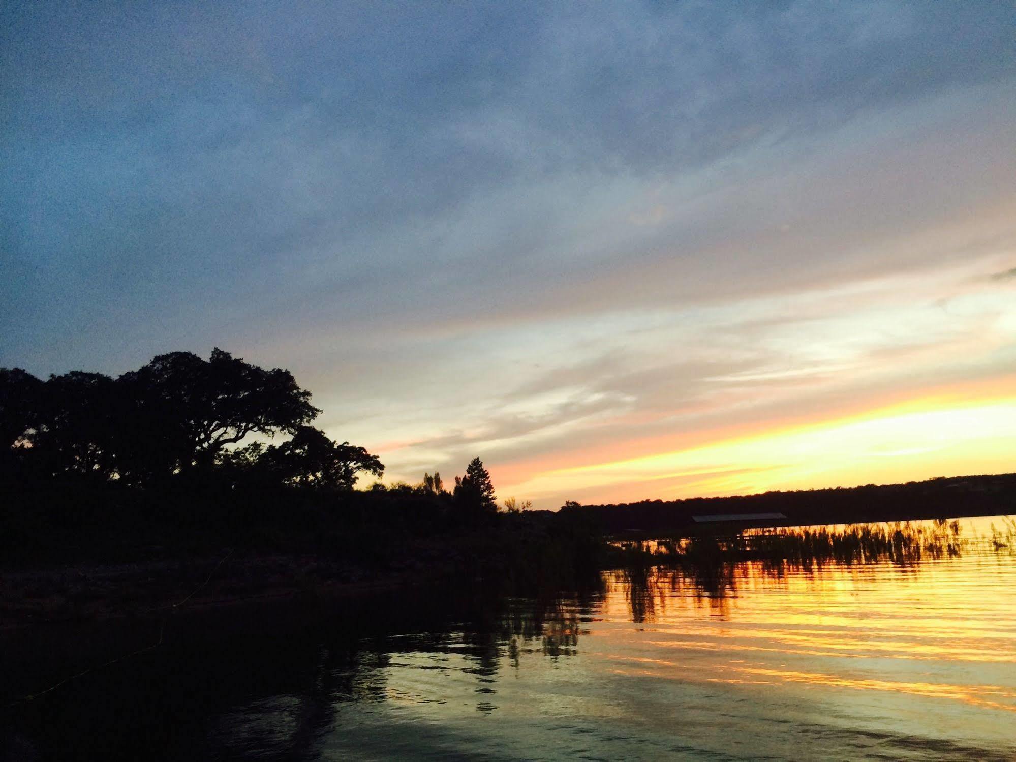 The Cove Bnb Hudson Bend Eksteriør bilde