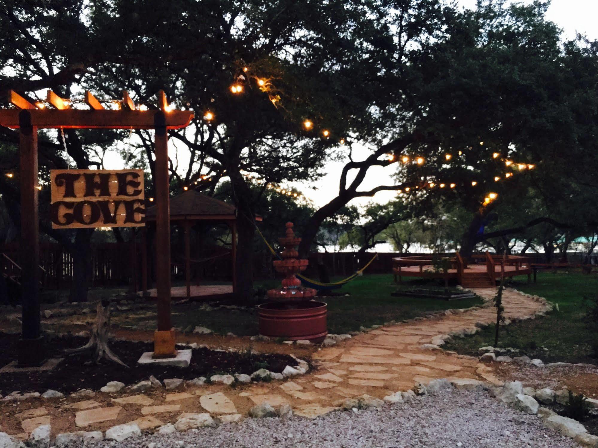 The Cove Bnb Hudson Bend Eksteriør bilde